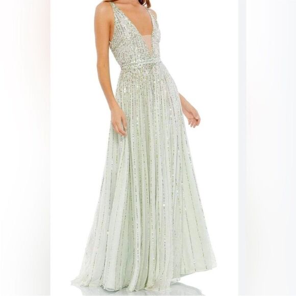 Mac Duggal Sequined Illusion Plunge Neck Formal Gown Mint Size 4 NWT 10700 - Picture 7 of 7